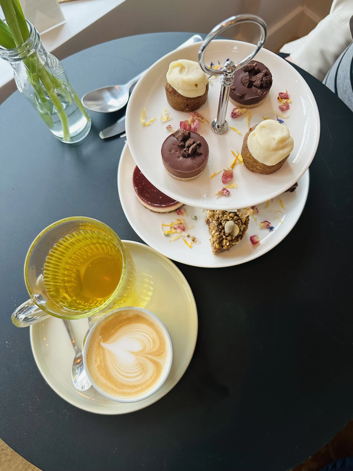 Gluten-Free Delights in Utrecht: A Spotlight on Rose & Vanilla