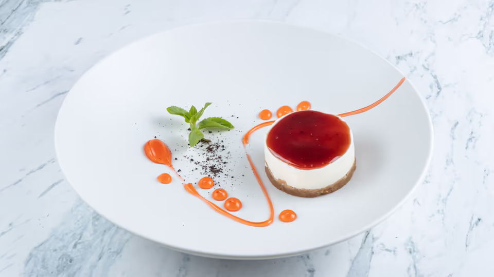 Cheesecake at To Manitari // Photo from Wolt